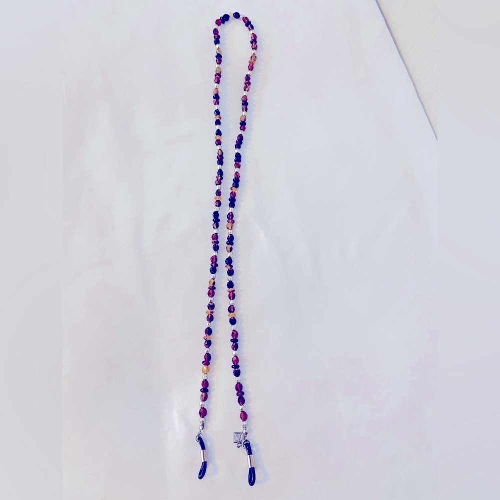 CORINNE McCORMACK BEADED EYEGLASSES HOLDER - Picture 2 of 3